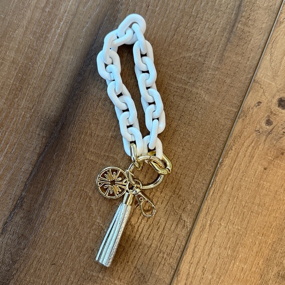 Lilly Pulitzer Chain White Link Keychain Bracelet Gold Tassel - Picture 2 of 4